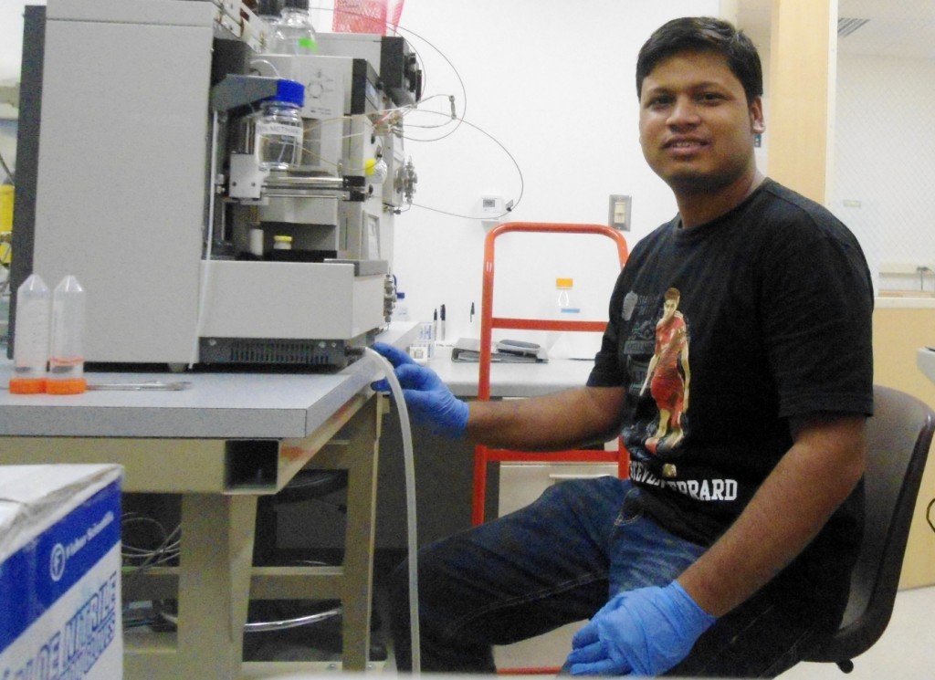Biswapriya in his lab at the University of Florida.